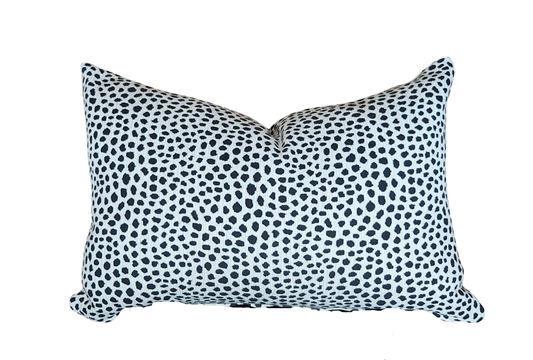Lumbar pillow- black and White Dot